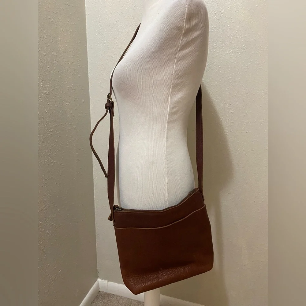 *EUC* Duluth Trading Lifetime Leather Sling